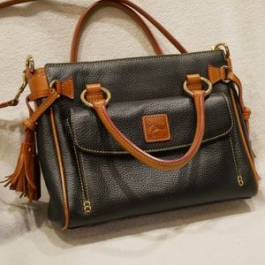 Dooney & Bourke Black leather satchel (Pebble Grain)